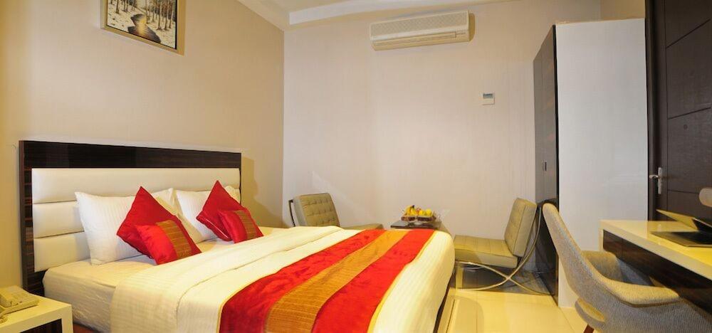 Hotel Gulnar Yeni Delhi Dış mekan fotoğraf