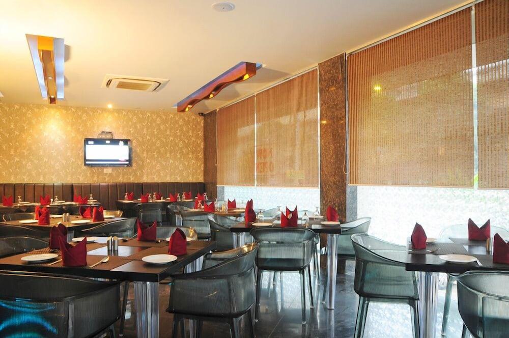 Hotel Gulnar Yeni Delhi Dış mekan fotoğraf