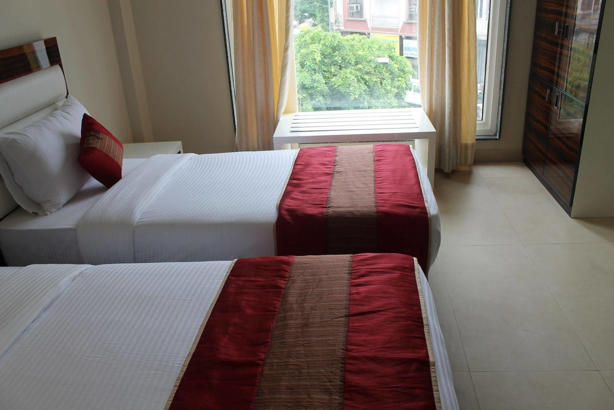 Hotel Gulnar Yeni Delhi Oda fotoğraf